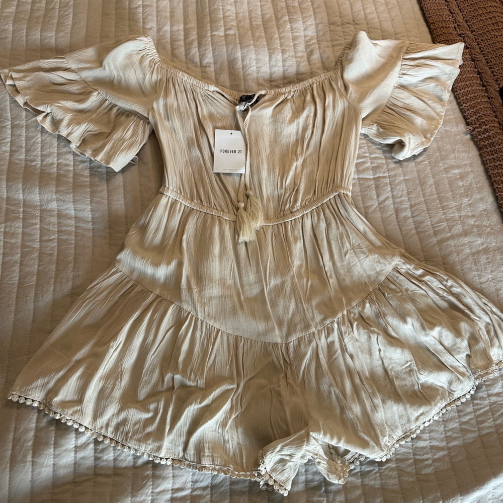 Forever 21 cream Off-Shoulder Romper size M